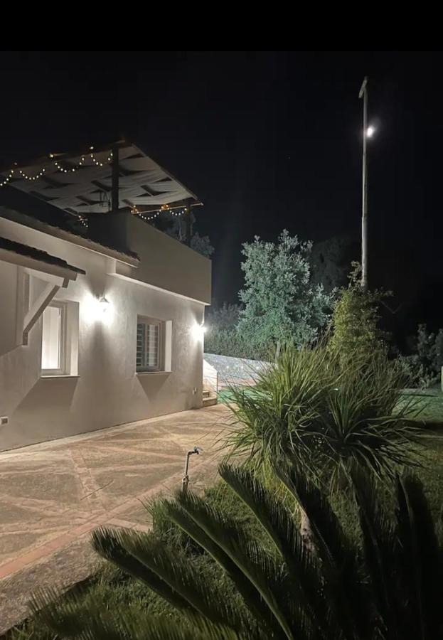 Holiday Apartment Villa Camilla เชฟาลู ภายนอก รูปภาพ