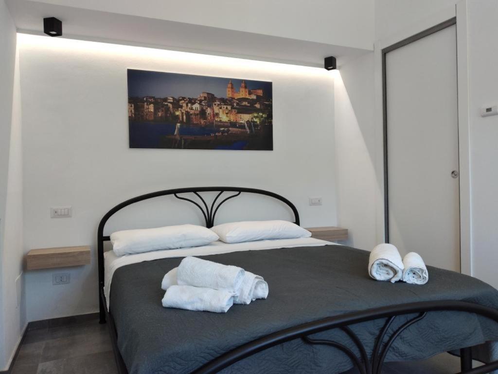 Holiday Apartment Villa Camilla เชฟาลู ภายนอก รูปภาพ