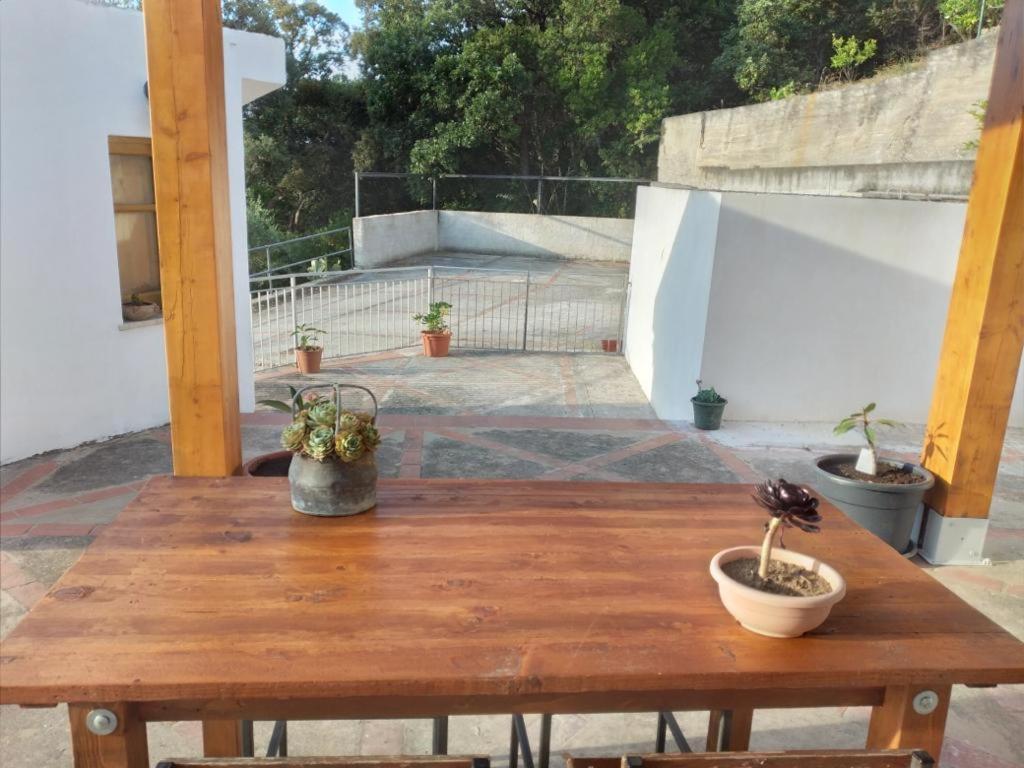 Holiday Apartment Villa Camilla เชฟาลู ภายนอก รูปภาพ